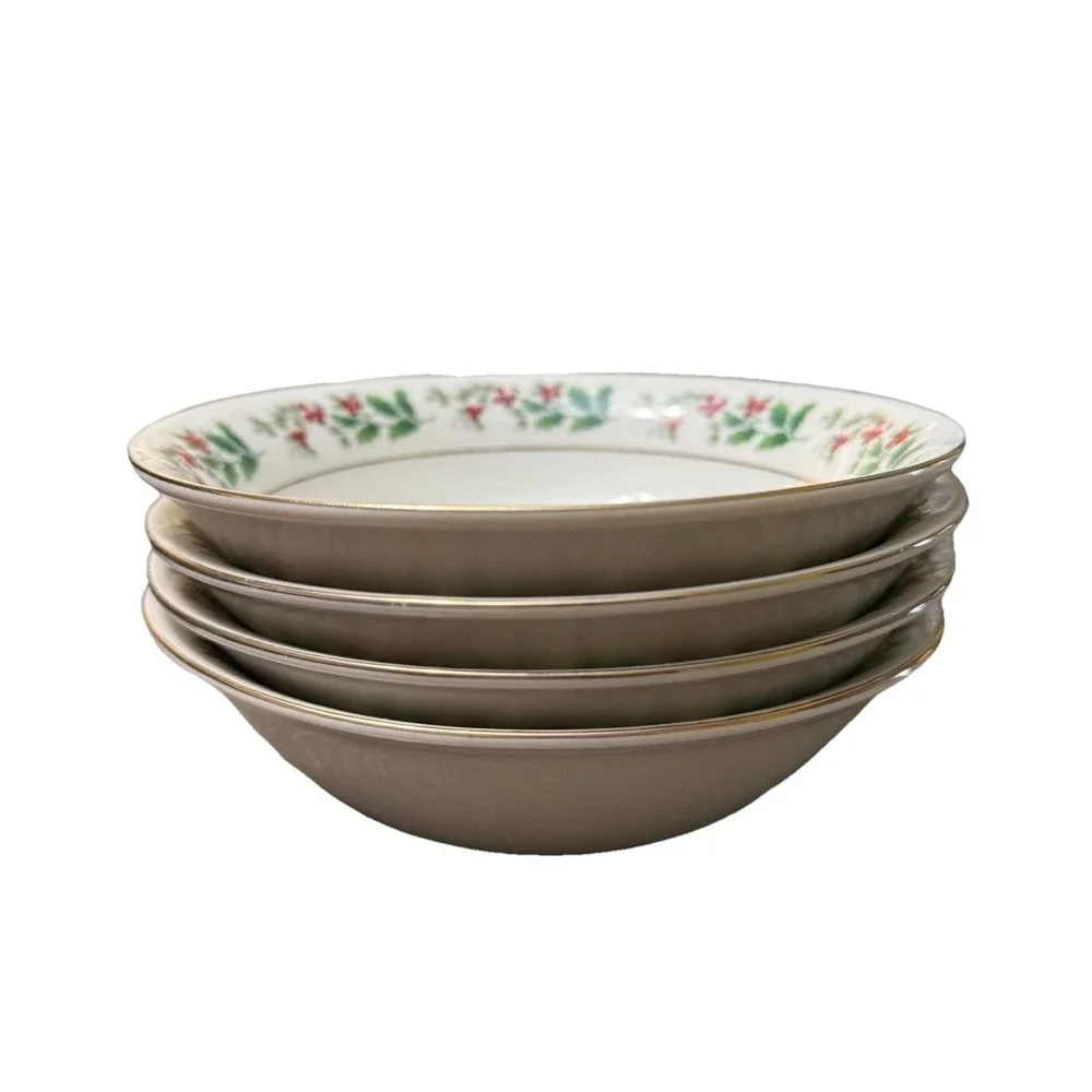 Gibson Holly Berries Set Of 4 Soup Cereal‎ Bowls Vintage Retired Christmas 6.5